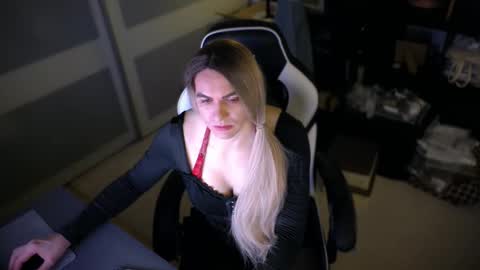 Snapshot of alevsandra87 chatting on 04-06-26, 07:26 Leyla Leg online show from 04-06-26, 07:26