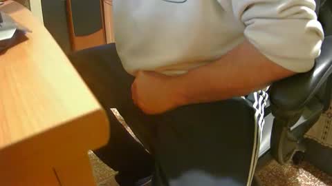 Snapshot of alex81pv1981 chatting on 11-02-25, 07:27 alex81pv1981 online show from 11-02-25, 07:27