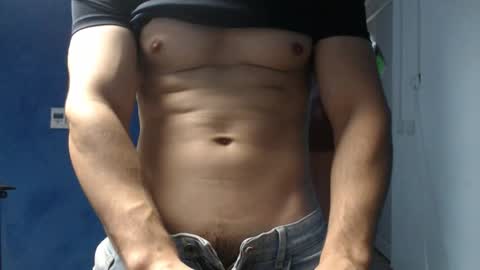 Snapshot of alex_blu chatting on 12-05-25, 11:41 Alex online show from 12-05-25, 11:41