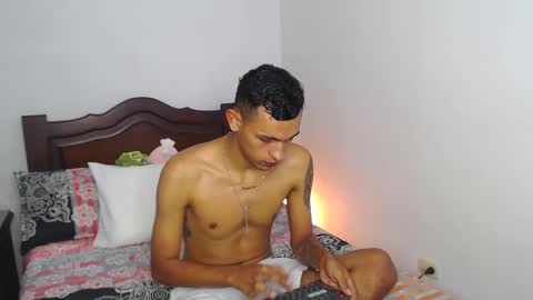 Snapshot of alex_diorrr chatting on 02-15-25, 04:34 Alex online show from 02-15-25, 04:34