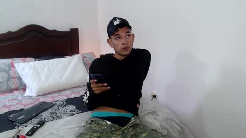 Snapshot of alex_diorrr chatting on 02-17-25, 06:04 Alex online show from 02-17-25, 06:04