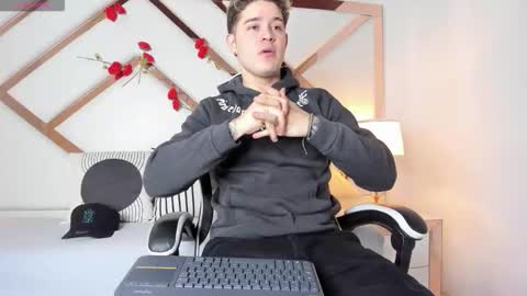 Snapshot of alex_pierce_ chatting on 02-14-26, 08:05 Alex online show from 02-14-26, 08:05