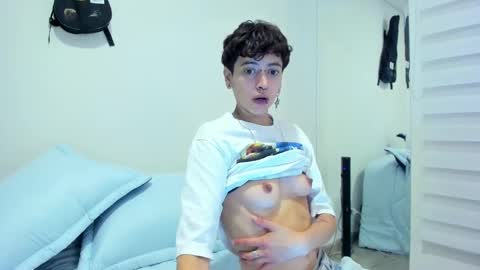 Snapshot of alex_poett chatting on 01-23-25, 05:02 Residente0xxx online show from 01-23-25, 05:02