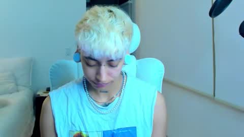 Snapshot of alex_poett chatting on 11-25-25, 06:24 Residente0xxx online show from 11-25-25, 06:24