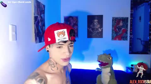 Snapshot of alex_rockstar chatting on 11-26-25, 08:04 online show from 11-26-25, 08:04