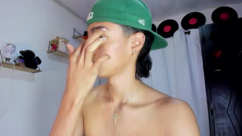 Snapshot of alex_sweet_69 chatting on 11-24-25, 12:49 Alex online show from 11-24-25, 12:49