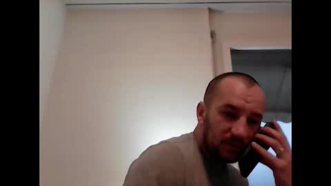 Snapshot of alex_vlad chatting on 03-01-26, 06:15 Alexandru online show from 03-01-26, 06:15