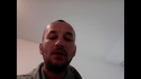 Snapshot of alex_vlad chatting on 03-01-26, 06:21 Alexandru online show from 03-01-26, 06:21