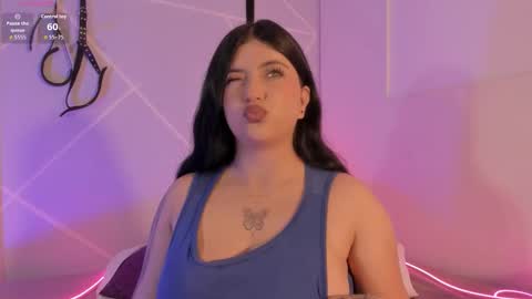 Snapshot of alexa_espinoza chatting on 10-22-25, 11:43 Alexa online show from 10-22-25, 11:43