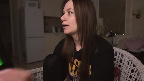 Snapshot of alexa_feels chatting on 01-11-25, 05:07 Little Duck homie online show from 01-11-25, 05:07