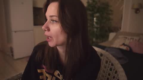 Snapshot of alexa_feels chatting on 10-18-25, 03:46 Little Duck homie online show from 10-18-25, 03:46