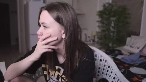 Snapshot of alexa_feels chatting on 11-08-25, 04:29 Little Duck homie online show from 11-08-25, 04:29