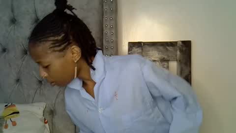 Snapshot of alexa_foxxie chatting on 02-09-25, 10:31 Alexa online show from 02-09-25, 10:31