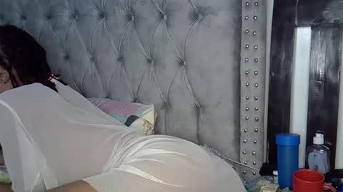 Snapshot of alexa_foxxie chatting on 02-20-25, 01:40 Alexa online show from 02-20-25, 01:40