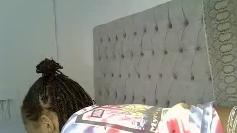 Snapshot of alexa_foxxie chatting on 02-21-25, 11:55 Alexa online show from 02-21-25, 11:55
