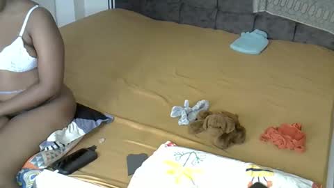 Snapshot of alexa_foxxie chatting on 09-14-25, 11:09 Alexa online show from 09-14-25, 11:09