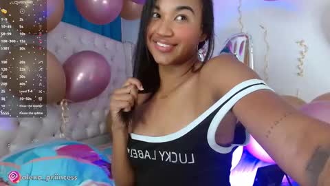   online show from 09-28-25, 01:55