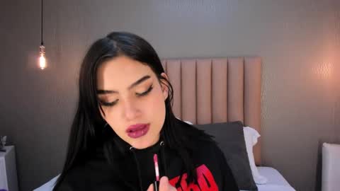 Alexa Thaylor online show from 01-03-25, 06:14