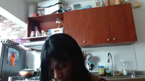 Snapshot of alexagons chatting on 03-10-25, 01:21 alexagons online show from 03-10-25, 01:21