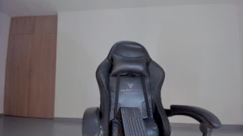 Alexandra Castillo online show from 01-17-25, 01:15