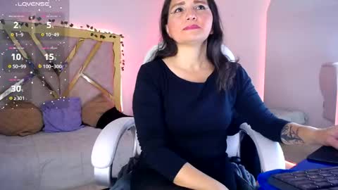 Alexa Moon online show from 11-08-25, 04:51