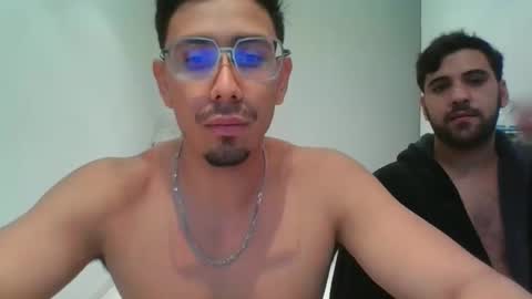 Snapshot of alexandbrandom chatting on 09-28-25, 06:35 Dotados online show from 09-28-25, 06:35