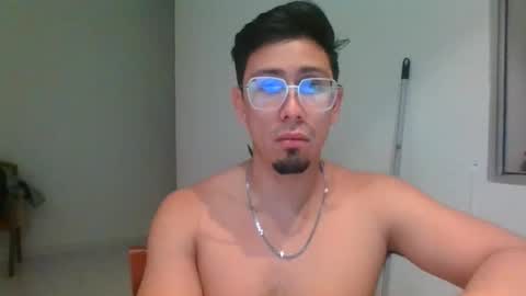 Snapshot of alexandbrandom chatting on 10-14-25, 12:11 Dotados online show from 10-14-25, 12:11