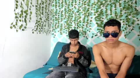 chicos hot online show from 09-29-25, 01:38