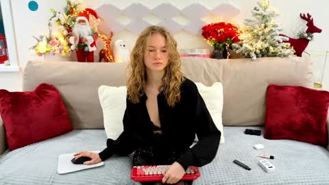 Alexandra Demore online show from 01-04-25, 06:09