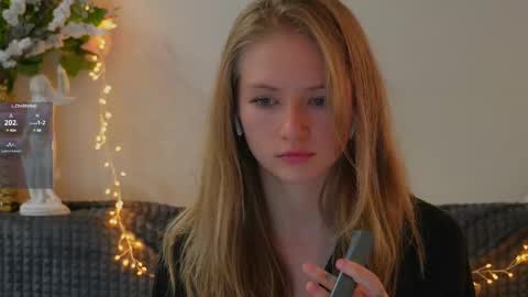 Alexandra Demore online show from 02-18-25, 05:42