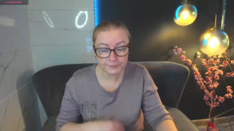 Alexandra online show from 12-17-24, 05:18