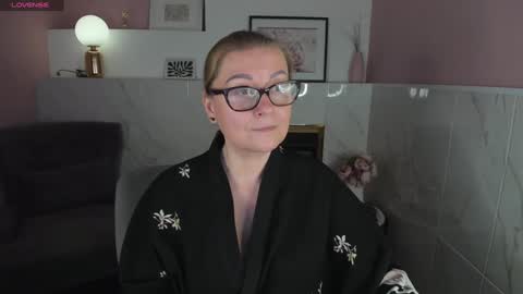 Alexandra online show from 01-16-25, 12:12