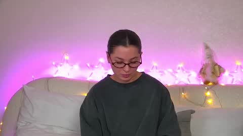 AlexandraBloom online show from 12-18-24, 04:09