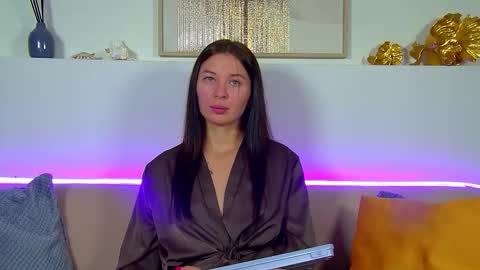 AlexandraBloom online show from 09-17-25, 06:20