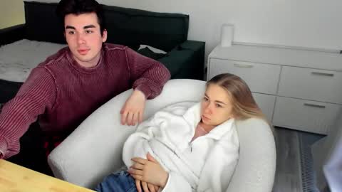 Alex online show from 02-05-26, 03:55