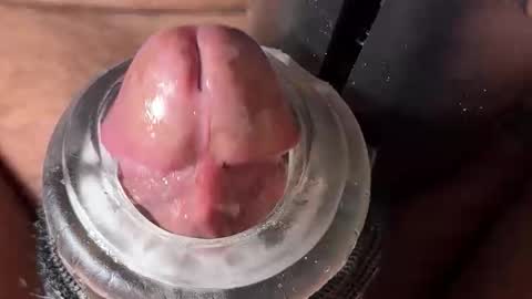 Snapshot of alexhoward chatting on 11-20-25, 04:56 alexhoward online show from 11-20-25, 04:56