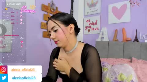 Snapshot of alexia_fit23 chatting on 02-07-26, 05:22 Alexia online show from 02-07-26, 05:22
