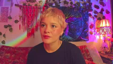 Snapshot of alexiafisher_ chatting on 12-14-25, 11:31 Alex online show from 12-14-25, 11:31