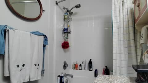 Alexinside you online show from 12-22-25, 01:52