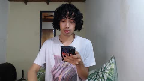 Alexis online show from 10-24-25, 04:31