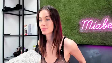 Snapshot of alexisbanx chatting on 12-15-24, 07:53 alexisbanx online show from 12-15-24, 07:53