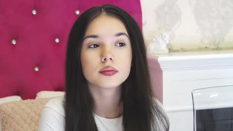 Snapshot of alexisdevine chatting on 02-22-26, 05:19 alexisdevine online show from 02-22-26, 05:19