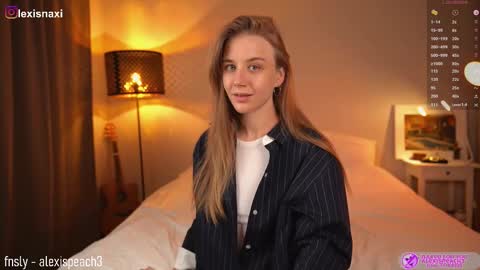 Snapshot of alexispeach chatting on 10-17-25, 11:07 Alexis-- online show from 10-17-25, 11:07