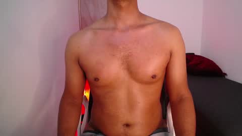 Snapshot of alexpoirier chatting on 01-08-25, 01:11 Alex online show from 01-08-25, 01:11