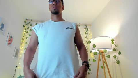 Snapshot of alexpoirier chatting on 02-21-26, 10:44 Alex online show from 02-21-26, 10:44