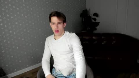 Dennis online show from 04-06-26, 12:28