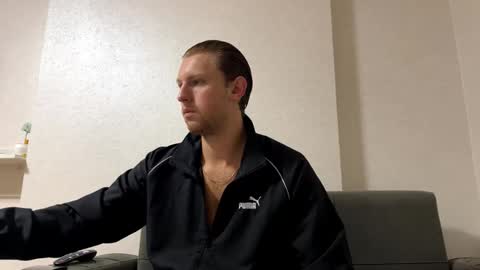 Snapshot of alexs_bugatti chatting on 10-24-25, 07:10 Alex online show from 10-24-25, 07:10