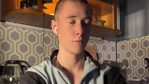 Alex online show from 12-17-24, 12:01