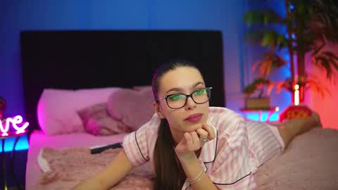 Alexxis Rae online show from 11-05-25, 04:34