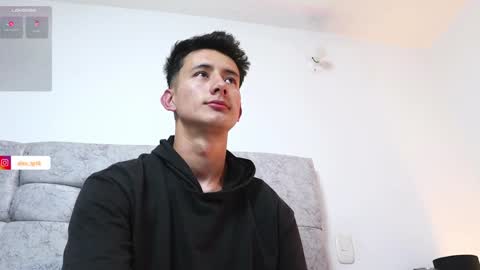 Snapshot of alexxx__01 chatting on 01-12-25, 12:18 Alex online show from 01-12-25, 12:18